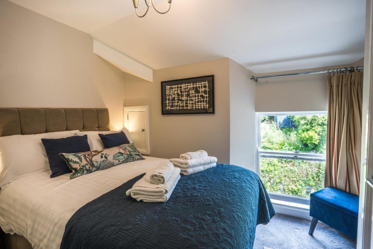 Astor House Apartment *